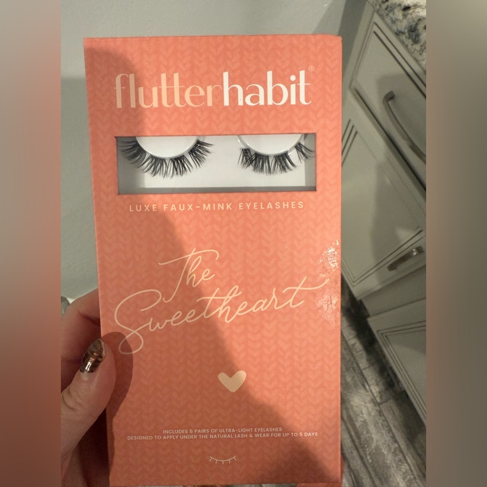 FlutterHabit sweetheart Eyelashes